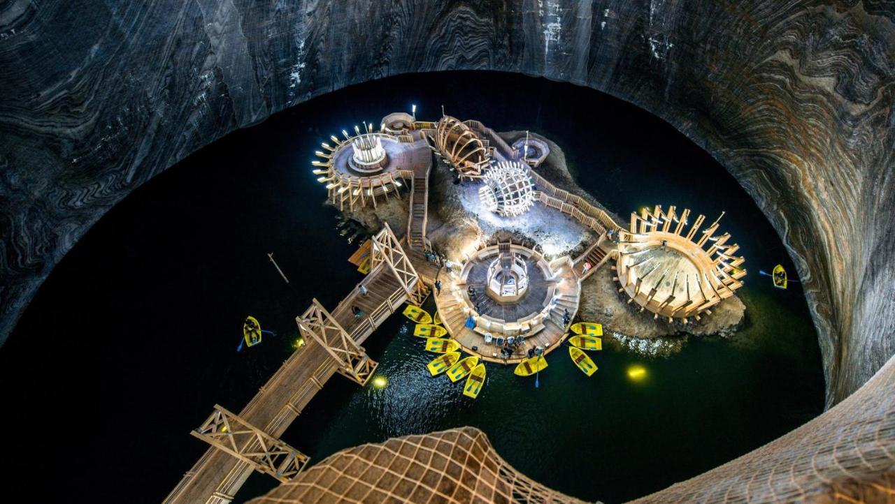 Belle View Apart Hotel Turda Bagian luar foto