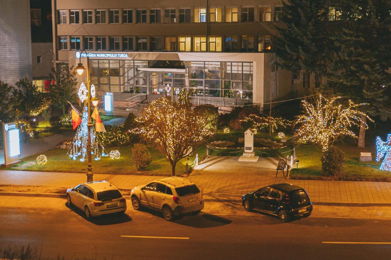 Belle View Apart Hotel Turda Bagian luar foto